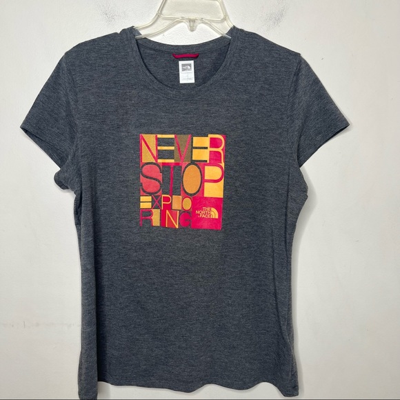 THE NORTH FACE Graphic Tee Shirt - Picture 2 of 9